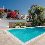 Bougainvilla Mykonos Tatil Evi Agios Ioannis Diakoftis