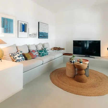 Bougainvilla Mykonos Agios Ioannis Diakoftis